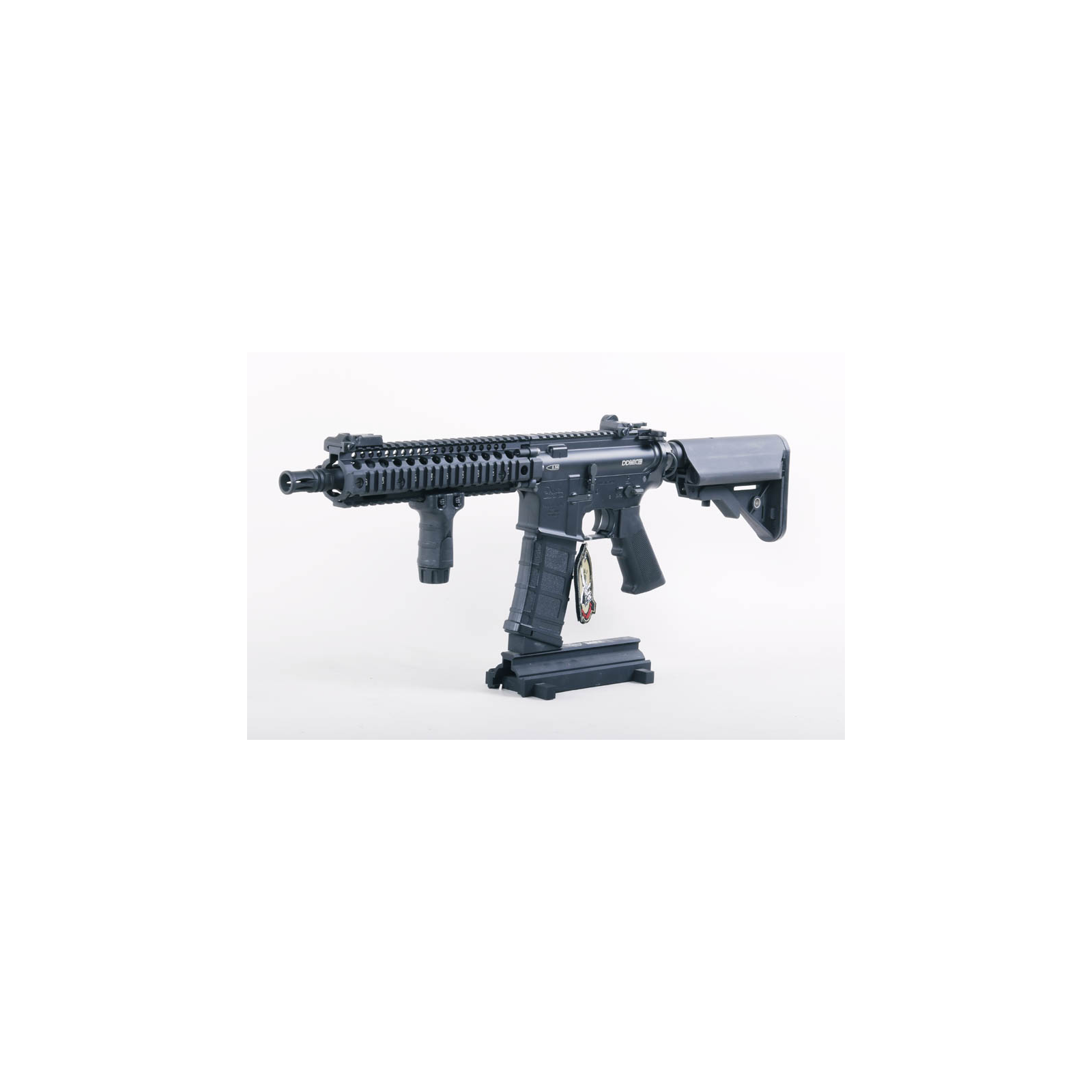 BOLT_DDMK18_NERO_FUCILE_LATO_.jpg